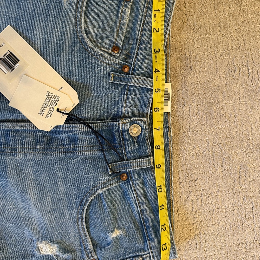 Levi Ribcage Crop Jeans - Picture 6 of 6